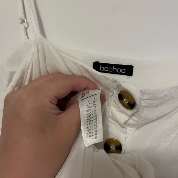 BOOHOO white button sundress - Picture 2 of 4